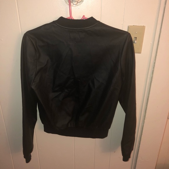 Black jacket - Picture 2 of 3